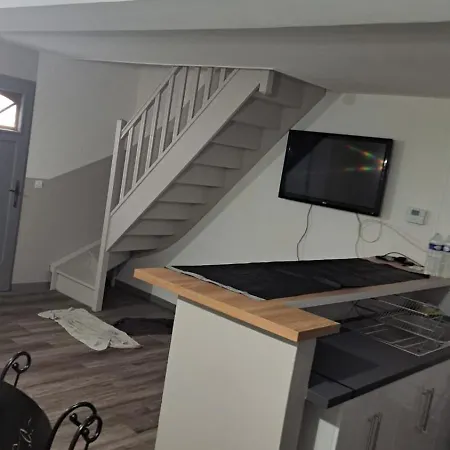 Maison Pas Loin Centre-ville بيت للعطل رانس